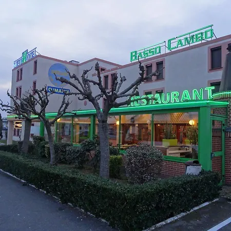 Metrhotel Cambo Hotel