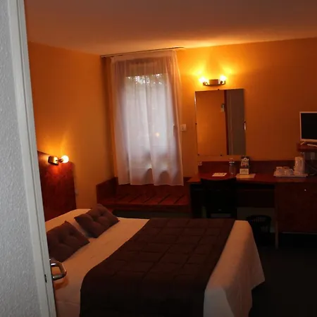 Metrhotel Cambo Hotel 2*