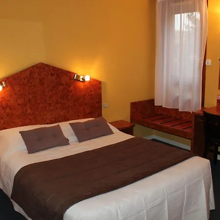 Metrhotel Cambo Hotel