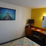 Metrhotel Cambo Hotel