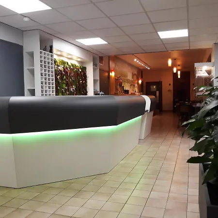 Metrhotel Cambo Hotel