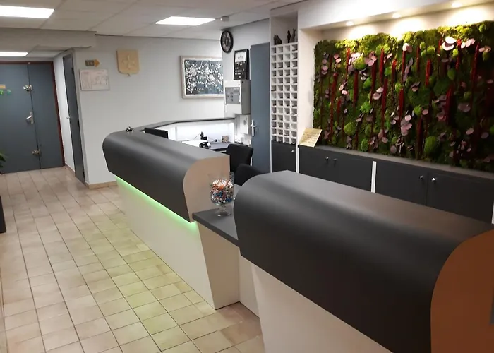 Metrhotel Cambo 2* Toulouse