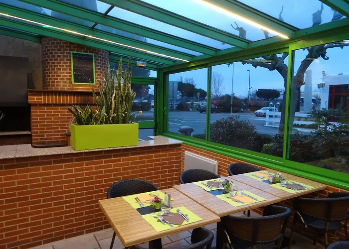 Metrhotel Cambo Ξενοδοχείο 2*