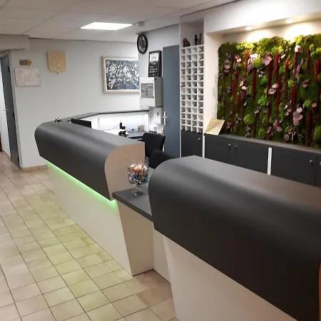 Metrhotel Cambo 2* Toulouse